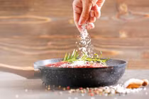 Thói quen ăn mặn, nhiều đường âm thầm hại sức khỏe