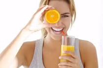 Người cận thị nên ăn gì để giữ mắt khỏe, chậm tăng độ?