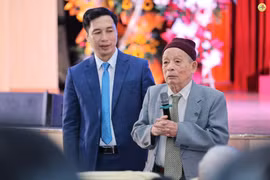 GS.NGND Nguyễn Đình Chú: 'Xin cảm tạ trời đất cho tôi được làm nghề thầy'
