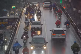 Gió mùa đông bắc tràn về từ chiều tối nay, mưa rất lớn, nền nhiệt giảm sâu