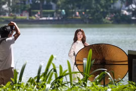 Dự báo thời tiết 8/10/2026: Miền Bắc nắng thu, Trung Bộ vẫn mưa tầm tã