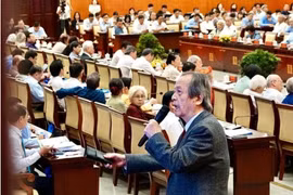 Vị giáo sư mang tên Việt vào lịch sử ngành vi mạch thế giới