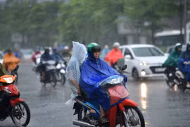 Thời tiết ngày 17/7: Bắc Bộ mưa lớn, cảnh báo lũ quét và sạt lở