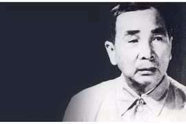 Vị giáo sư từ bỏ nhung lụa, cho đỉa cắn… tìm cách chữa bệnh, cứu người