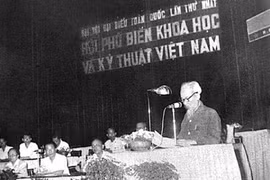 Chuyện chưa kể về cuộc gặp lịch sử Bác Hồ với trí thức và sự ra đời ngày KHCN