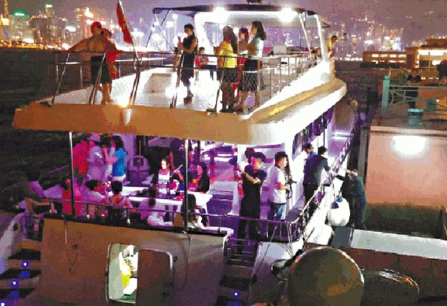 Sự thật đen tối tour du lịch thẩm mỹ cho quý bà siêu giàu