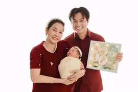 Bà xã Cao Minh Đạt: 'Nhìn chồng chăm con, tôi càng thương hơn'