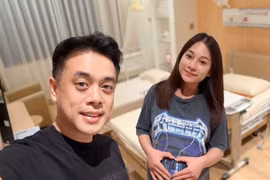 [GALLERY] Vợ chồng Dương Khắc Linh đón cặp song sinh thứ hai