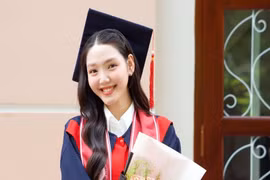 [GALLERY] Đoàn Minh Anh đón niềm vui kép ở tuổi 18