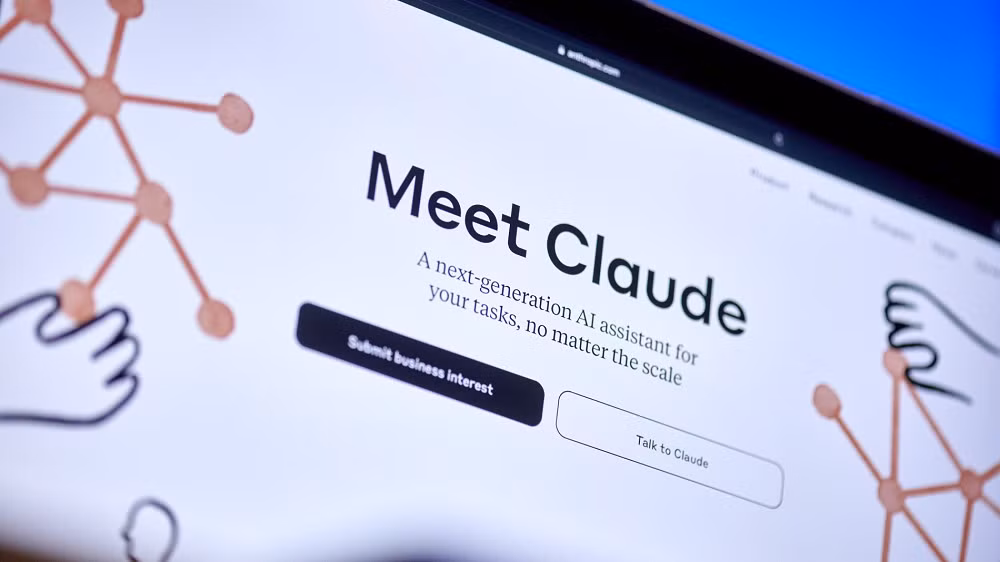 Thống kê từ Similarweb cho thấy lượng người dùng Claude đã tăng gấp đôi so với cùng kỳ năm trước.