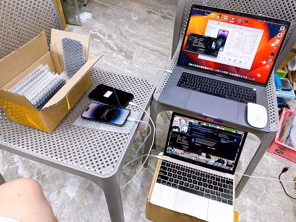 Theo trang chủ iRemove Tools, sau khi bypass, người dùng vẫn có thể dùng Wi-Fi, App Store và cài ứng dụng, nhưng không thể nghe gọi bằng SIM.(Ảnh: người dùng Tuan Anh/Facebook)