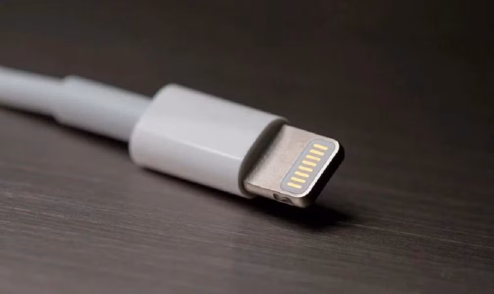 Giữ lại, tặng đi hoặc tái chế, mỗi hành động nhỏ với sợi cáp Lightning cũ đều góp phần bảo vệ hành tinh xanh.