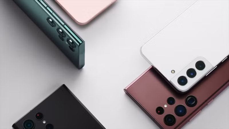 Dù rời khỏi mảng điện tử tiêu dùng tại Trung Quốc, Samsung vẫn giữ hoạt động bán smartphone, tuy nhiên đây cũng không còn là “mảnh đất màu mỡ” như giai đoạn đầu thập niên 2010 khi hãng từng nắm gần 20% thị phần smartphone tại quốc gia này trước khi tụt xuống dưới 1% như hiện nay.