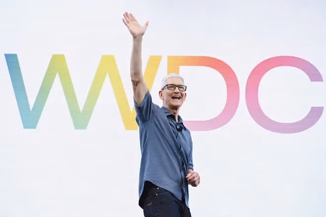 Sau hàng loạt công bố quan trọng liên quan đến iOS, macOS, Siri AI và chiến lược trí tuệ nhân tạo trong tương lai, Tim Cook lựa chọn kết thúc bài phát biểu bằng những chia sẻ mang tính cá nhân thay vì tập trung vào sản phẩm, tạo nên điểm nhấn đặc biệt cho WWDC năm nay.