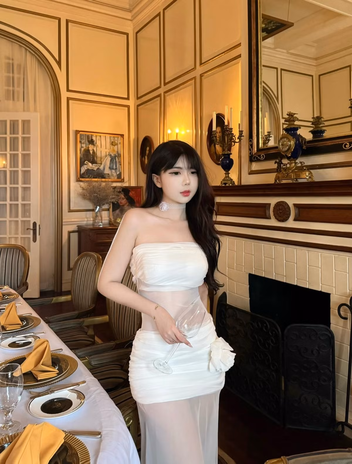 Cách cô nàng xây dựng content vừa “khoe khéo”, vừa thả thính nhẹ nhàng được khen là cao tay và dễ mến.