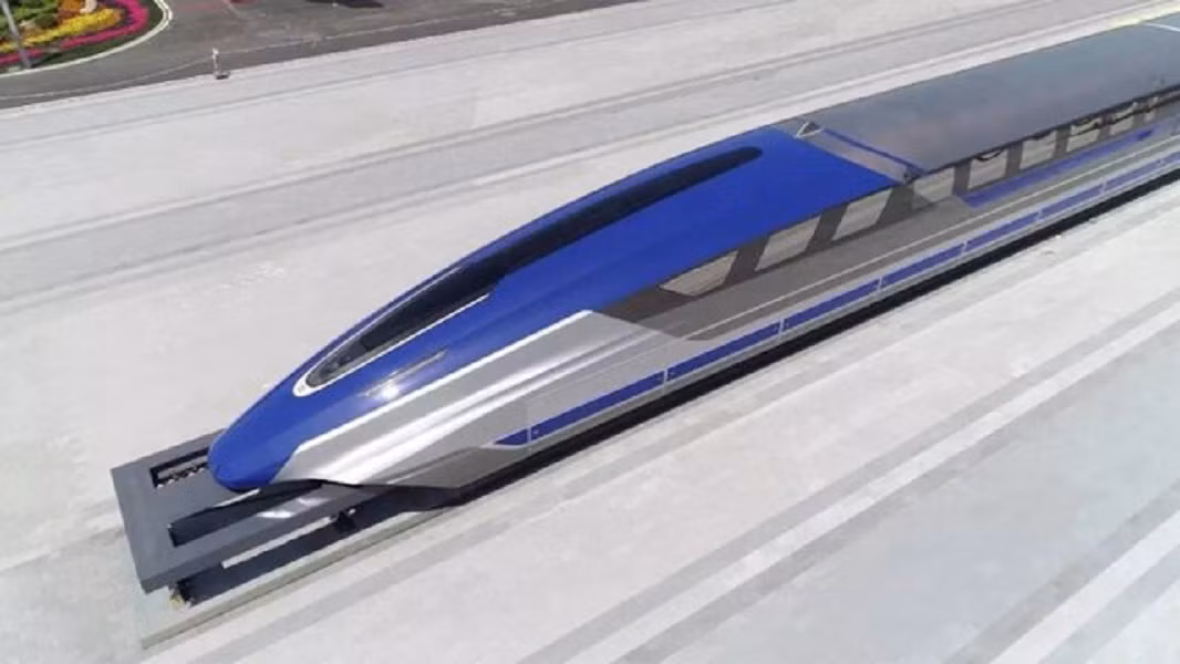 Phương tiện này do CRRC phát triển, vừa hoàn thành giai đoạn thiết kế đầu tiên vào tháng 7/2024 và sẽ được kiểm tra thêm về kỹ thuật, an toàn và tuyến đường.