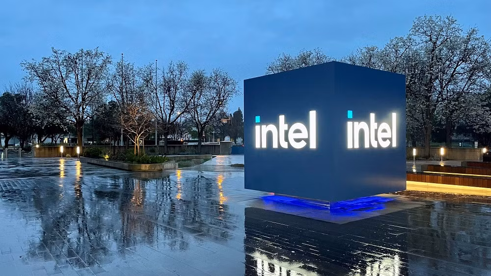 Intel vừa khiến giới đầu tư choáng váng khi mất hơn 46 tỷ USD vốn hóa chỉ sau một đêm vì sai lầm dự báo cung cầu.