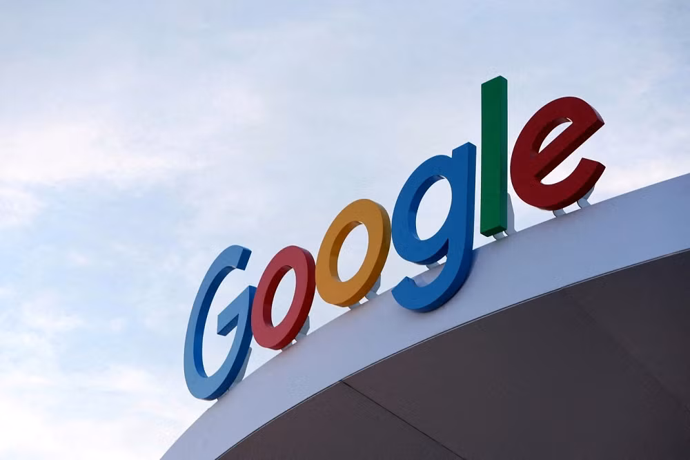 Dù Google chưa xác nhận liệu chính sách này có mở rộng toàn cầu hay áp dụng với các tài khoản cũ trong tương lai hay không, thử nghiệm mới vẫn cho thấy internet đang bước vào giai đoạn mà “danh tính số đáng tin cậy” có thể trở thành điều kiện bắt buộc để tiếp tục hưởng đầy đủ các dịch vụ miễn phí.