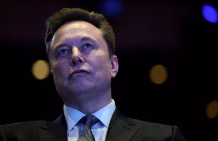 Elon Musk cũng nhấn mạnh rằng trong các kịch bản cực đoan như chiến tranh hay sụp đổ văn minh, tiền mặt gần như vô giá trị.
