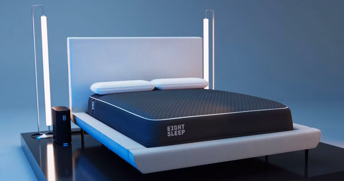 Theo nhà sản xuất, hệ thống cảm biến trên Eight Sleep có thể liên tục theo dõi nhiệt độ cơ thể trong đêm và điều chỉnh nhiệt độ bề mặt nệm phù hợp với từng giai đoạn ngủ, từ đó góp phần kéo dài thời gian ngủ sâu lên tới 34%, yếu tố được xem là cực kỳ quan trọng đối với quá trình phục hồi thể chất và tinh thần.