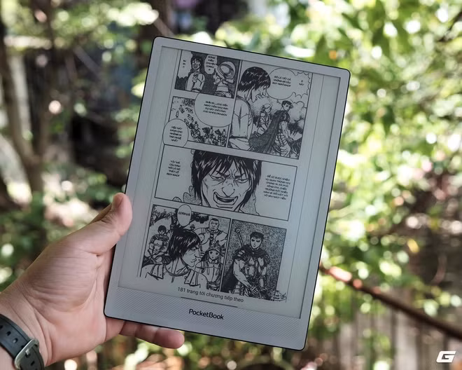 PocketBook InkPad One đang nổi lên như một lựa chọn hấp dẫn trong phân khúc máy đọc sách màn hình lớn nhờ sự kết hợp giữa thiết kế mỏng nhẹ, màn hình E-Ink Mobius 10,3 inch và khả năng ghi chú cơ bản, đáp ứng tốt nhu cầu đọc tài liệu, sách điện tử cũng như truyện tranh của người dùng hiện đại. (Ảnh: Genk)