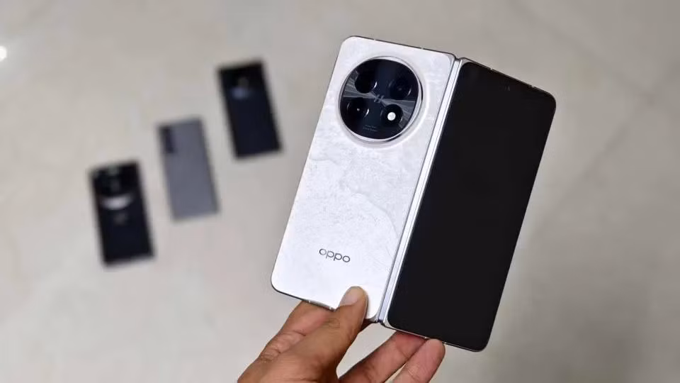 OPPO Find N5 vừa ra mắt đã trở thành điện thoại gập mỏng nhất thế giới, chỉ 4.21mm khi mở ra.
