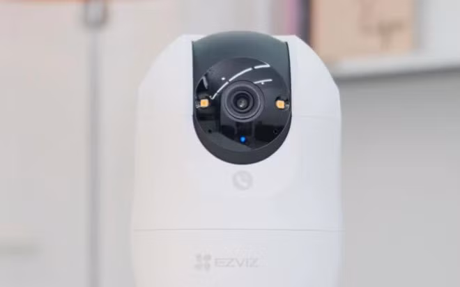 Trong nhịp sống hiện đại bận rộn, camera gia đình đang dần vượt khỏi vai trò giám sát để trở thành công cụ kết nối cảm xúc.