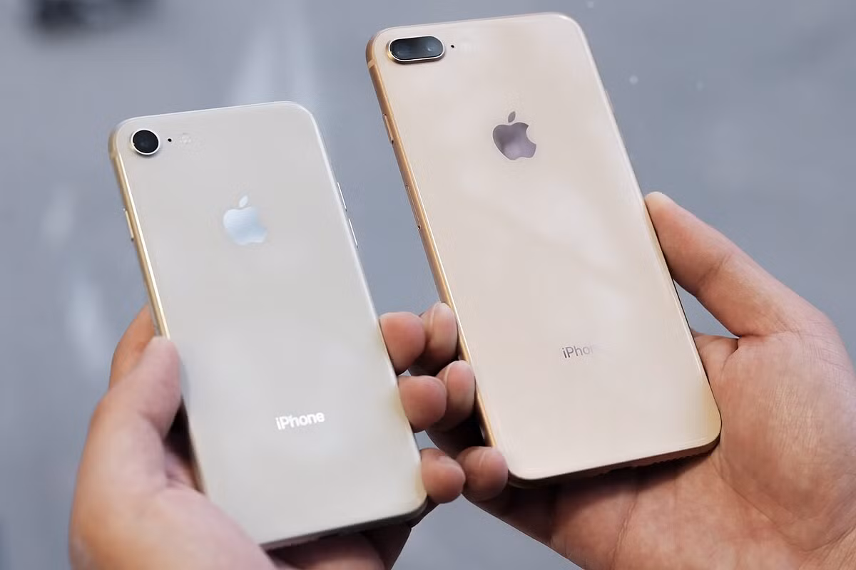 1. iPhone 8 và 8 Plus đã ngừng được Apple hỗ trợ cập nhật iOS, kéo theo nguy cơ bảo mật và thiếu tính năng mới.