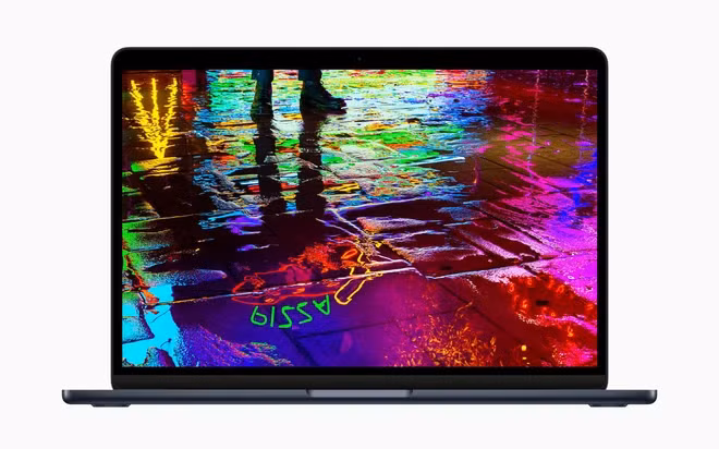 Năm 2026, khi nhu cầu AI và đa nhiệm tăng mạnh, MacBook Air M2 bản RAM 16GB trở thành tiêu chuẩn mới cho người dùng phổ thông lẫn chuyên nghiệp.