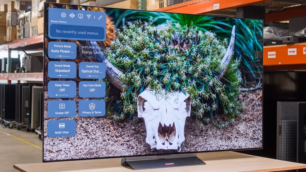 Danh sách này cho thấy Smart TV năm 2025 không chỉ cải thiện mạnh về độ sáng, màu sắc mà còn tối ưu cho chơi game và giải trí đa nền tảng.