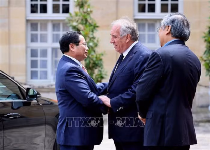 chinh-1.png