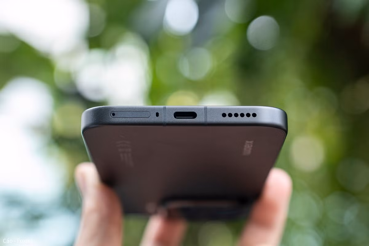 Với loạt tính năng AI, khả năng liên lạc ngoại tuyến và hiệu năng “vượt giá tiền”, Xiaomi 15T Pro đang thực sự đe dọa ngôi vương của iPhone và Samsung.(Ảnh: Cáo-Foxtek)