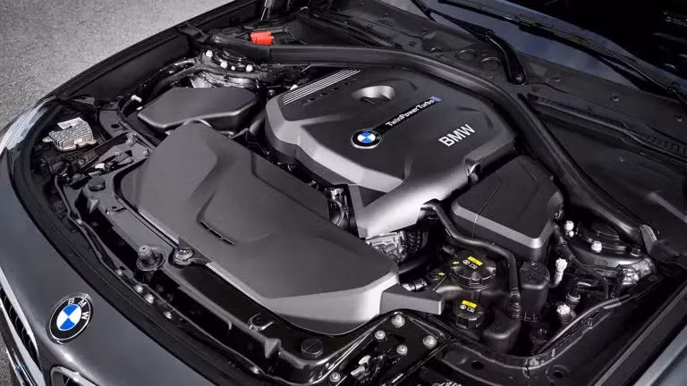 Turbo tăng áp hai dòng giúp tăng công suất mà vẫn tiết kiệm nhiên liệu, mang cảm giác thể thao cho cả xe gia đình.