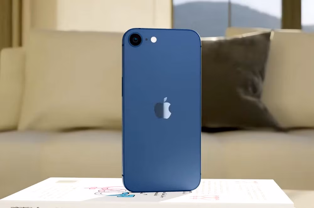 Thay vì chạy đua công nghệ, Apple tập trung cải thiện trải nghiệm cốt lõi mà người mua iPhone phổ thông thực sự cần. (Ảnh: TT Technology)