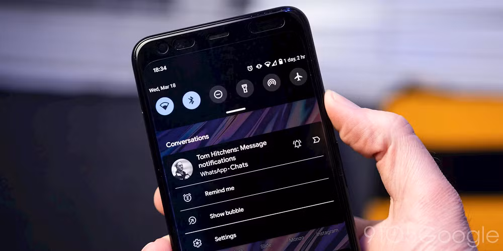 Nhiều người dùng Android hiện vẫn giữ thói quen liên tục vuốt bỏ thông báo để làm sạch thanh trạng thái, nhưng thực tế đây lại là cách quản lý thông báo vừa mất thời gian vừa dễ khiến bạn bỏ lỡ những nội dung quan trọng từ công việc lẫn cuộc sống hằng ngày. (Ảnh: 9to5google)