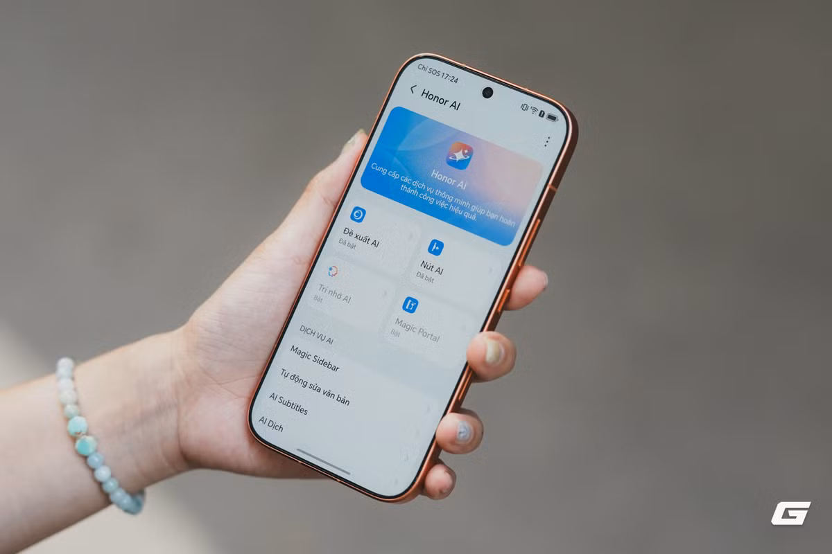 AI agent đang được nhiều hãng công nghệ quảng bá như một trợ lý số có khả năng tự suy nghĩ, tự hành động và thay đổi hoàn toàn cách người dùng tương tác với smartphone, tuy nhiên thực tế hiện nay cho thấy công nghệ này vẫn còn cách khá xa viễn cảnh tự động hóa hoàn toàn mà nhiều người hình dung. (Ảnh: Genk)