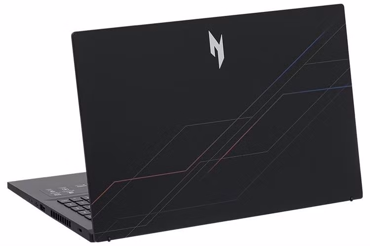 Đứng ở phân khúc phổ thông, Nitro ProPanel ANV15-52 gây ấn tượng với màn hình IPS 15.6 inch tần số quét 180Hz cùng độ phủ màu 100% sRGB, mang lại trải nghiệm hiển thị mượt mà cho các tựa game FPS như Valorant, CS2 hay Apex Legends, đồng thời đáp ứng tốt nhu cầu chỉnh ảnh và dựng video cơ bản cho giới trẻ sáng tạo nội dung.