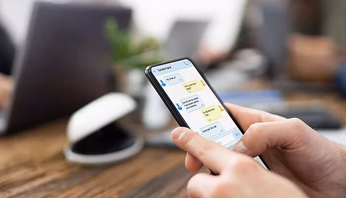Không dừng lại ở đó, BMI CalculationVsn còn có khả năng truy cập và đọc tin nhắn SMS trên thiết bị, đồng nghĩa với việc các mã OTP ngân hàng hoặc mã xác thực giao dịch có thể bị đánh cắp, làm gia tăng nguy cơ mất tiền trong tài khoản nếu người dùng không phát hiện kịp thời.