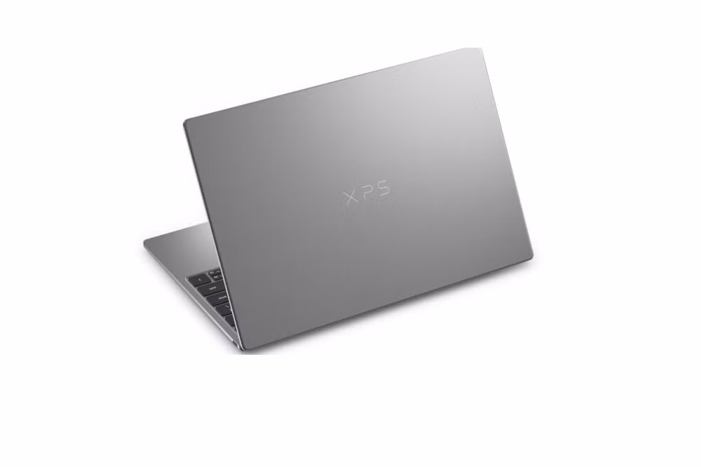 Theo công bố từ Dell, XPS 13 mới sở hữu độ dày chỉ 12,7 mm và trọng lượng khoảng 1 kg, trở thành mẫu XPS mỏng và nhẹ nhất từng được hãng sản xuất. Kích thước gọn nhẹ giúp thiết bị phù hợp với học sinh, sinh viên, nhân viên văn phòng và những người thường xuyên di chuyển trong quá trình học tập hoặc làm việc.