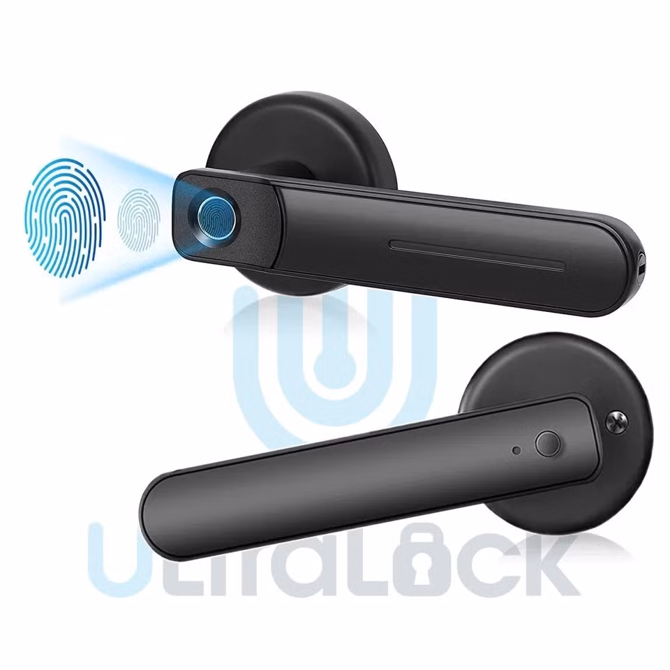 Đối với cửa chính của căn hộ hoặc nhà riêng, L-P130 hướng đến người dùng phổ thông với thiết kế tay nắm thay thế trực tiếp khóa cơ truyền thống, tích hợp mở khóa bằng vân tay và chìa cơ, giúp thao tác mở cửa diễn ra nhanh chóng chỉ với một lần chạm, đặc biệt thuận tiện cho gia đình có trẻ nhỏ hoặc người lớn tuổi thường xuyên quên mang chìa.