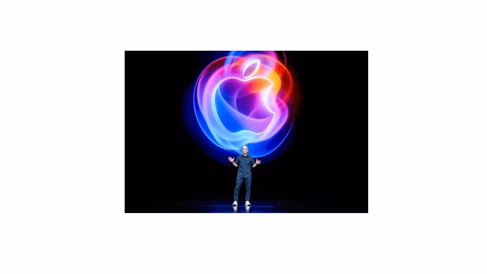 Apple là một trong những hãng công nghệ đang thúc đẩy xu hướng này mạnh mẽ nhất khi liên tục nâng yêu cầu phần cứng cho các tính năng AI mới, khiến không ít người dùng cảm thấy “xót ví” vì những thiết bị cao cấp từng được xem là mạnh mẽ nay lại nhanh chóng trở nên lỗi thời.