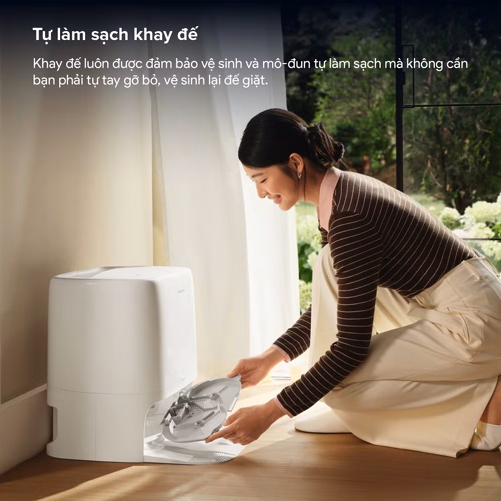 Một trong những điểm đáng chú ý nhất của sản phẩm là khả năng tự động tháo cụm giẻ lau khi phát hiện thảm thay vì chỉ nâng giẻ như nhiều robot khác, nhờ đó robot sẽ chủ động quay về dock để tháo giẻ trước khi chuyển sang chế độ hút bụi rồi lắp lại khi cần lau sàn, hạn chế tối đa nguy cơ làm ướt thảm và giảm tình trạng bụi bẩn bám ngược lên bề mặt.