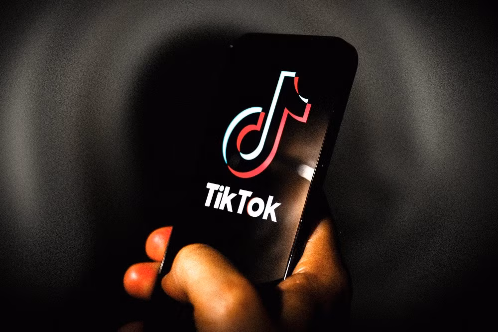 Theo Forbes, một chiến dịch lừa đảo mới đang tấn công người dùng TikTok thông qua tin nhắn trực tiếp.