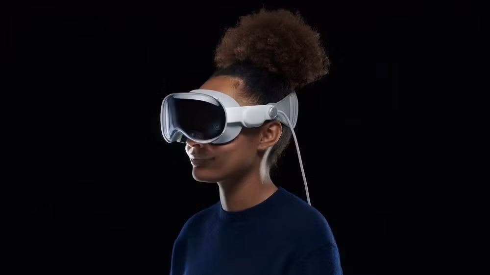 Vision Pro chưa đủ thuyết phục, trong khi Apple vẫn ngần ngại bước vào thị trường robotics.