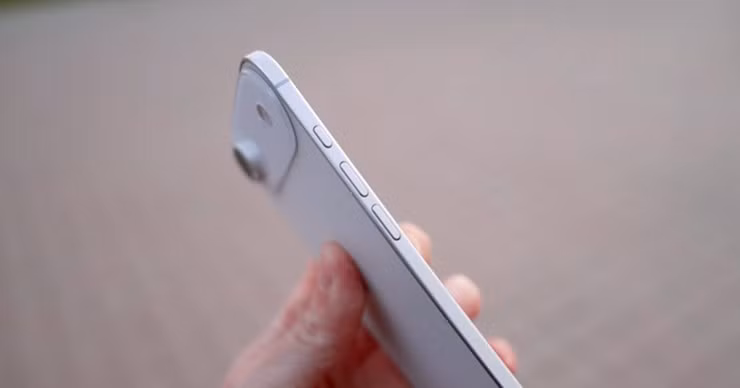 iPhone 17 Air đang trở thành tâm điểm tranh cãi sau loạt thông tin rò rỉ đầy bất ngờ. (Ảnh: Arttimes)