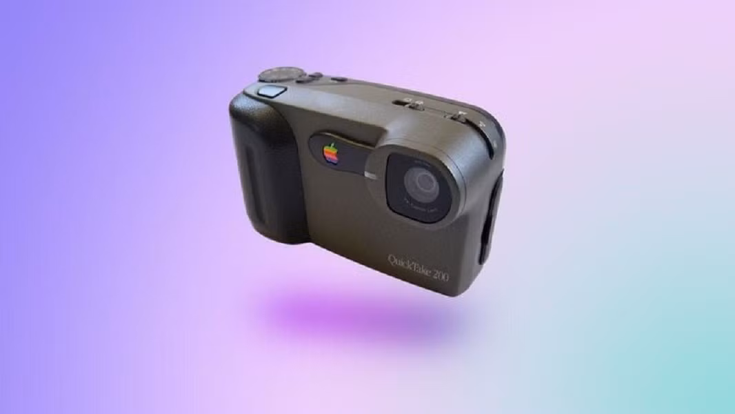 2. QuickTake là dòng máy ảnh kỹ thuật số hiếm hoi của Apple, được phát triển cùng Kodak và lưu được 8 ảnh độ phân giải 640x480.