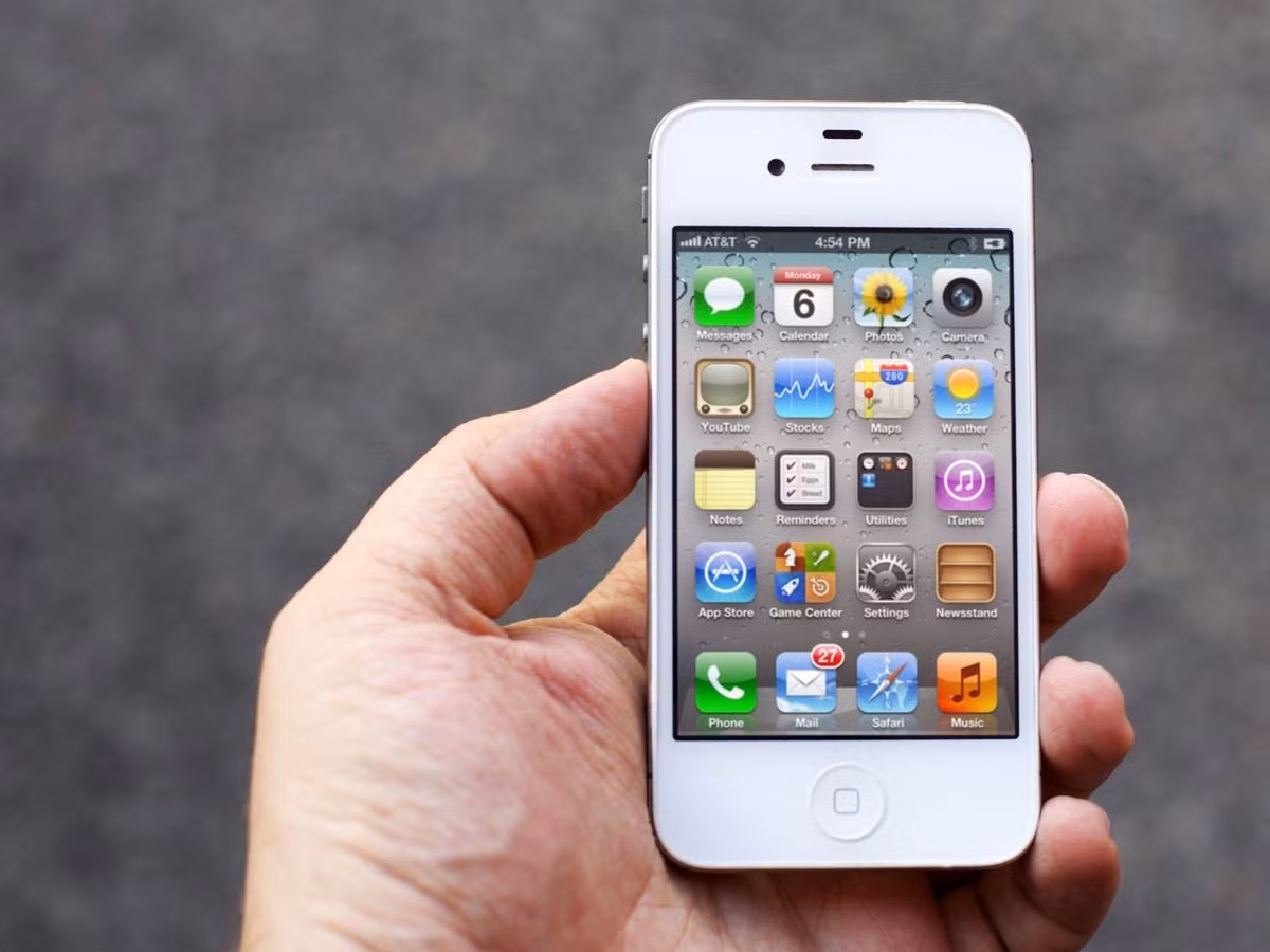 Trên các chợ đồ cũ và sàn thương mại điện tử Trung Quốc, iPhone 4S đang được rao bán với giá chỉ từ 50 đến 98 NDT.