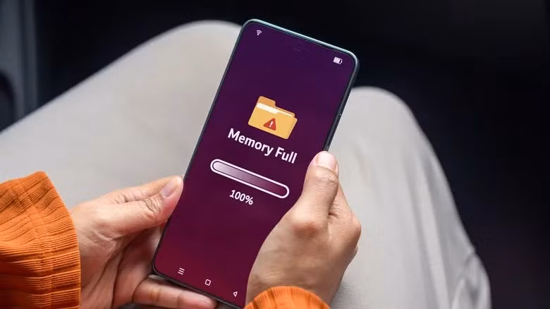 Trên lý thuyết, smartphone hiện đại được thiết kế để vận hành liên tục, nhưng điều đó không đồng nghĩa với việc bạn nên “bắt” thiết bị chạy không nghỉ suốt nhiều ngày.