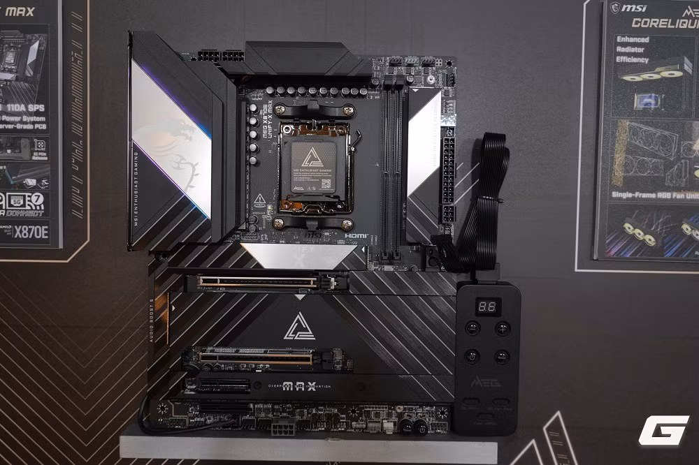 Dàn bo mạch chủ MSI tại CES 2026 đã khép lại hệ sinh thái PC của hãng bằng loạt nâng cấp tập trung vào hiệu năng và độ ổn định. (Ảnh: Genk)