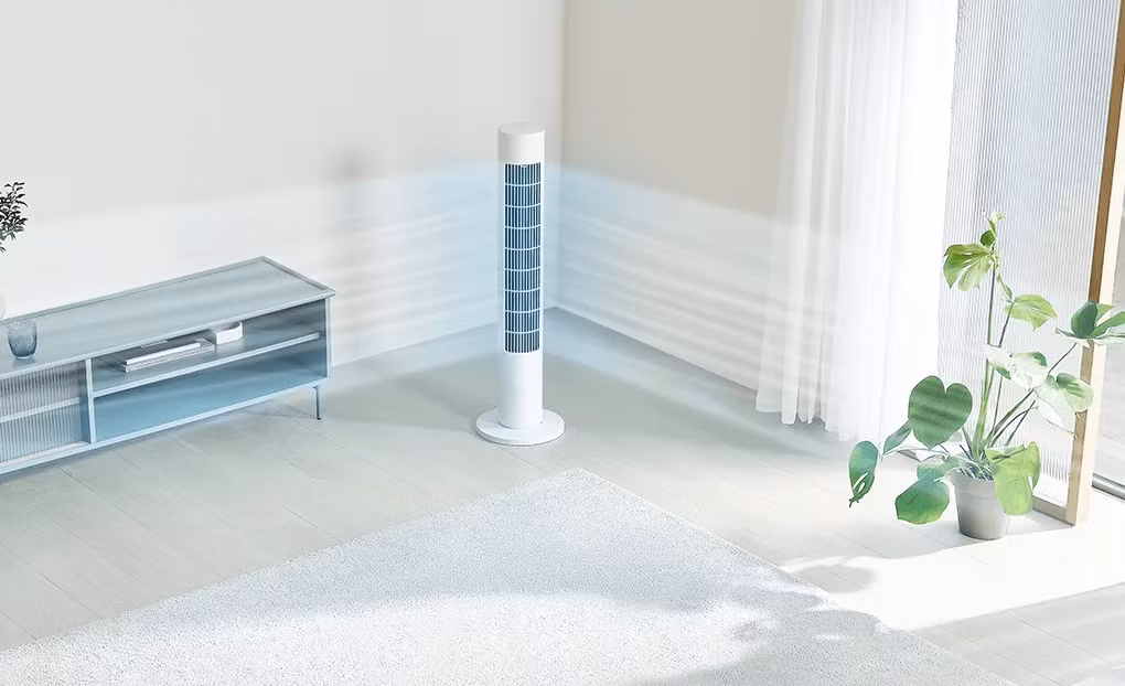 Khác với quạt cánh truyền thống, quạt tháp tạo ra dòng gió dạng dải chạy dọc theo chiều cao, kết hợp cơ chế quay giúp duy trì đối lưu ổn định trong phòng.